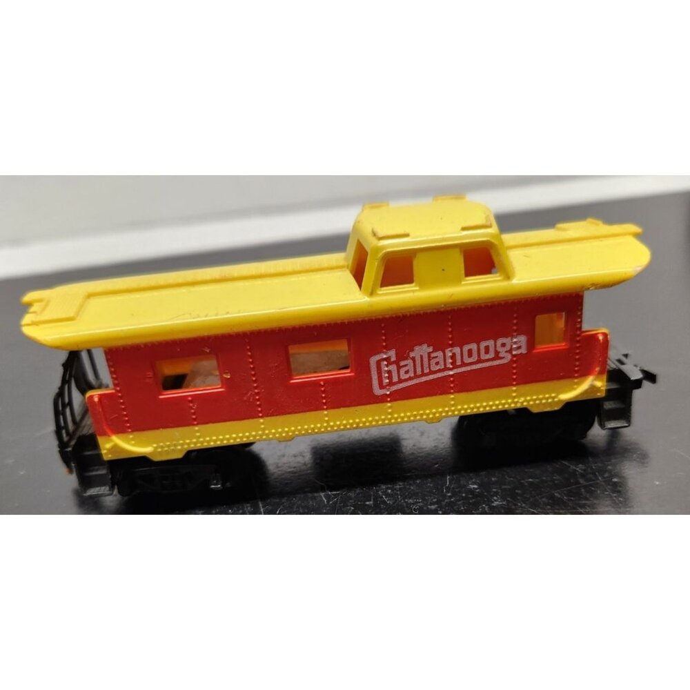 Vintage Chattanooga Caboose Train Car Yellow‎ & Red HO Scale Model Railroad